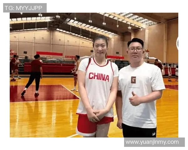 李梦集训后身材大变样妆容清新心态积极焕发新生魅力 李梦集训后身材大变样妆容清新心态积极焕发新生魅力